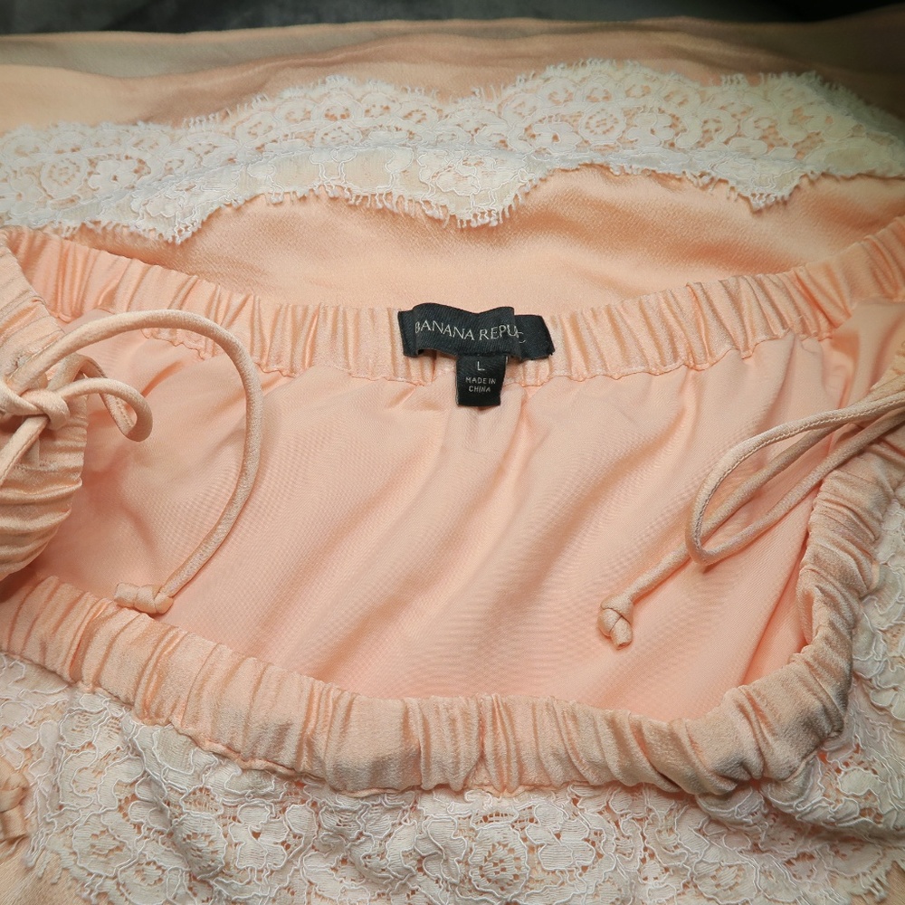 Banana Republic Lace Mini Skirt - Picture 8 of 8